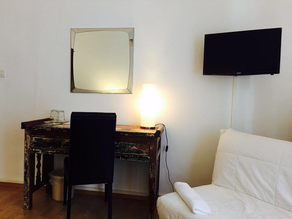 Bottega Del Vino Guesthouse 洛迦诺 外观 照片